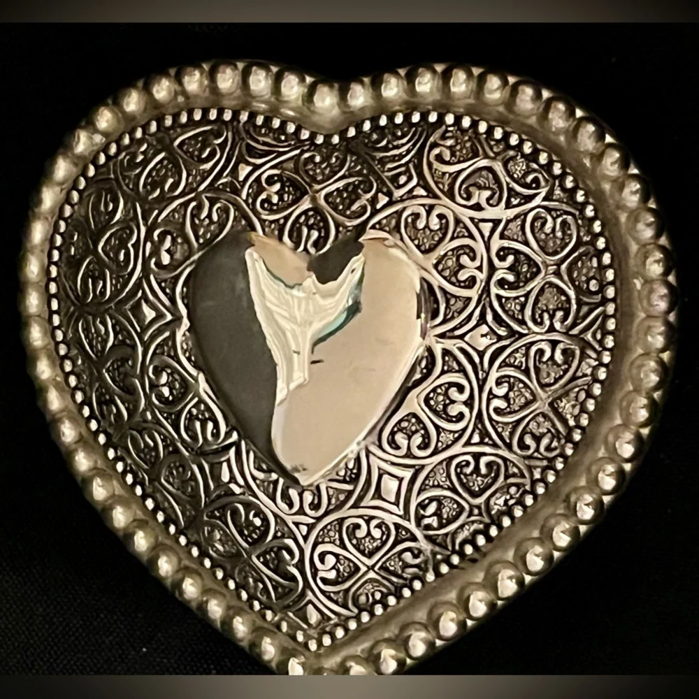 Vintage Heritage Mint Silver Plate Heart Trinket Box Velvet Lined Jewelry Case